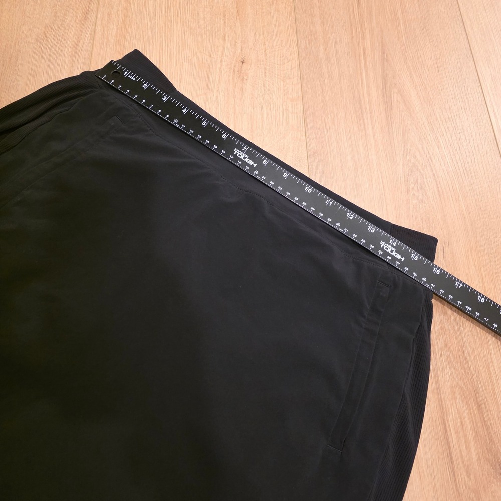 Athleta Soho Skort Black Active Hiking Travel Skirt with Pockets Size 8 Tennis - Picture 6 of 9